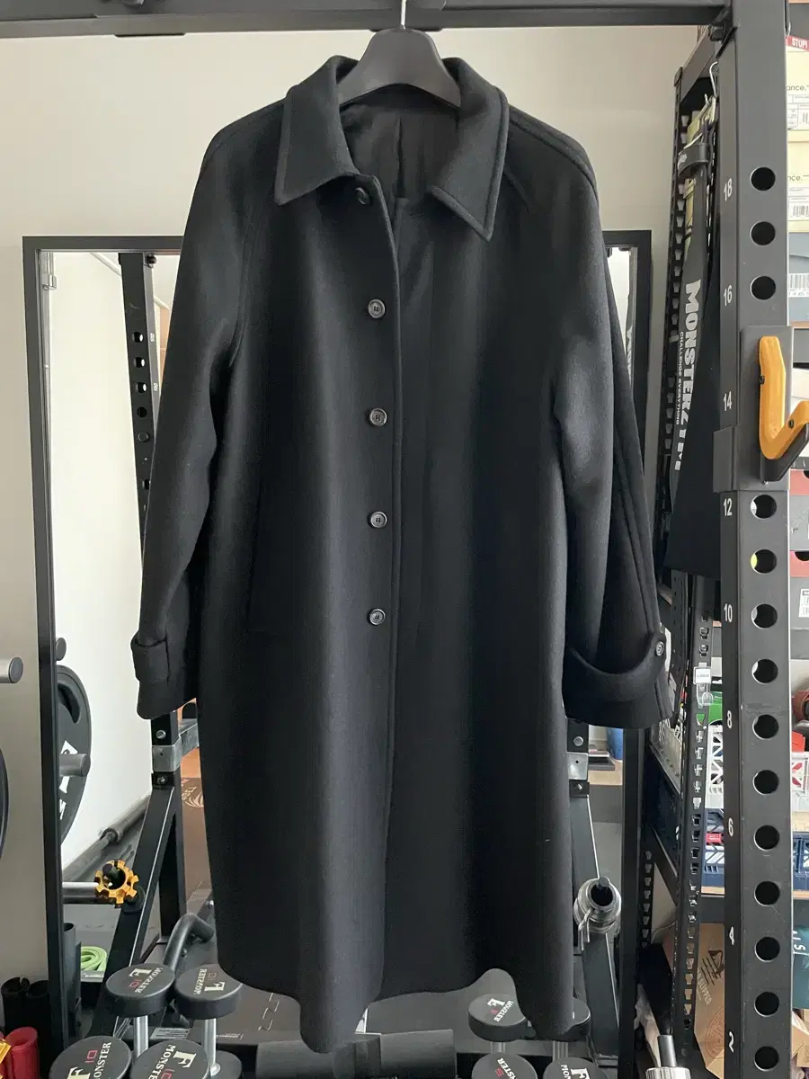 유스 22FW Mac Coat Black